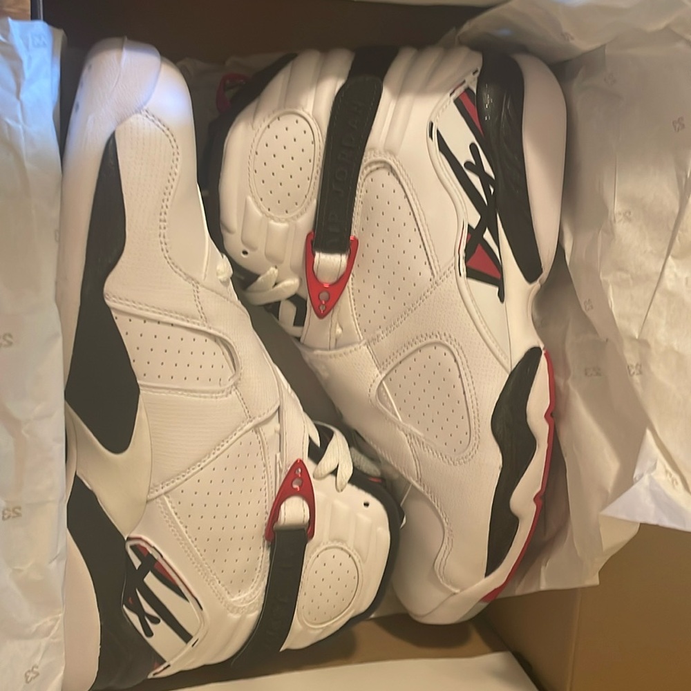 AIR JORDAN RETRO 8, SIZE 10.5, BRAN NEW IN ORIGINAL BOX